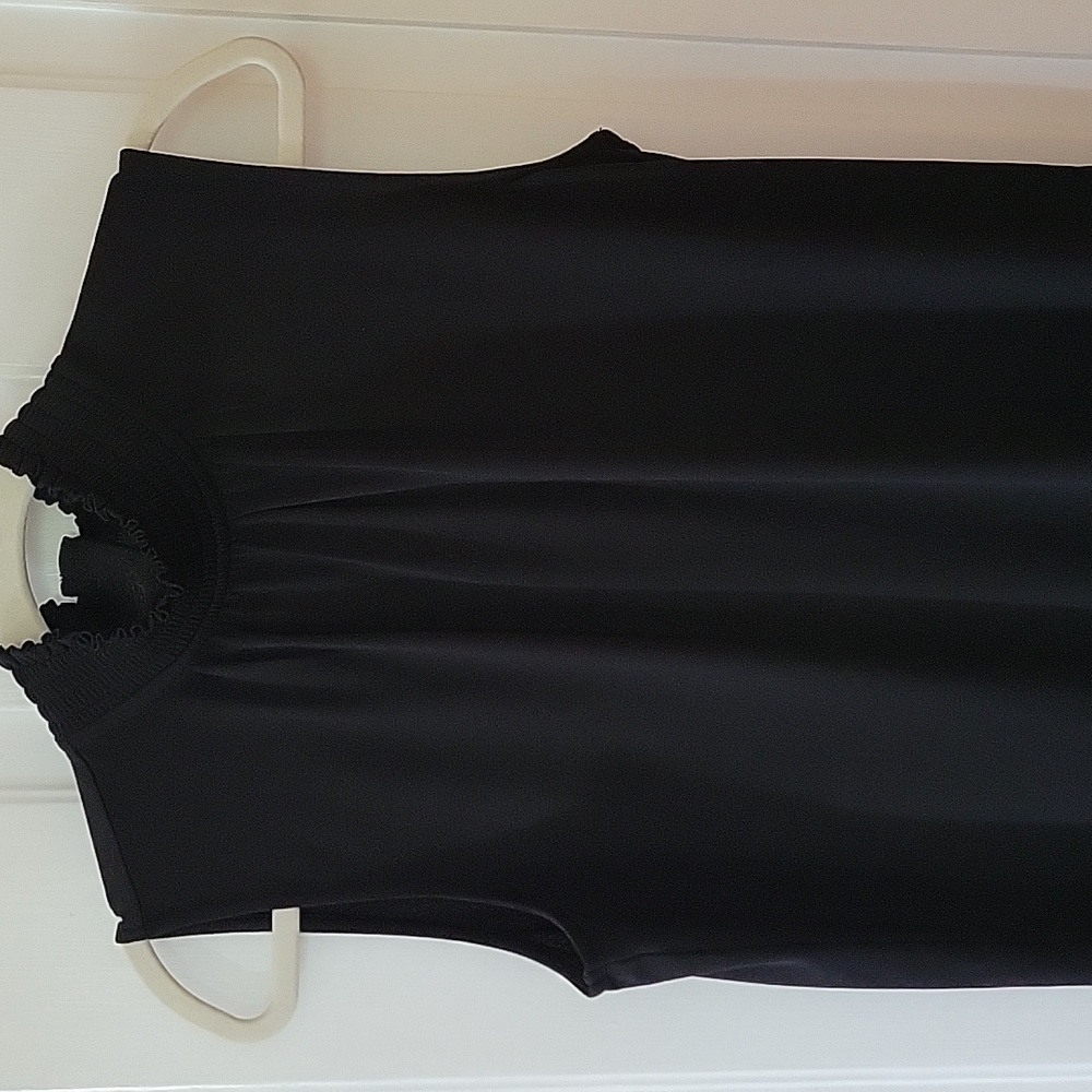 Ann Taylor Gray Ribbed Sleeveless Blouse with Mandarin Collar